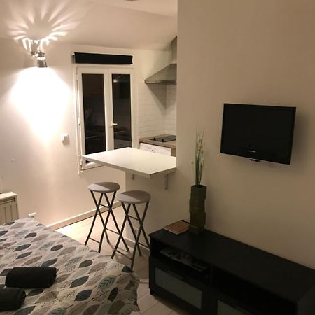 Le Studio - Hyper Centre De Fontainebleau - Proche Insead Kültér fotó
