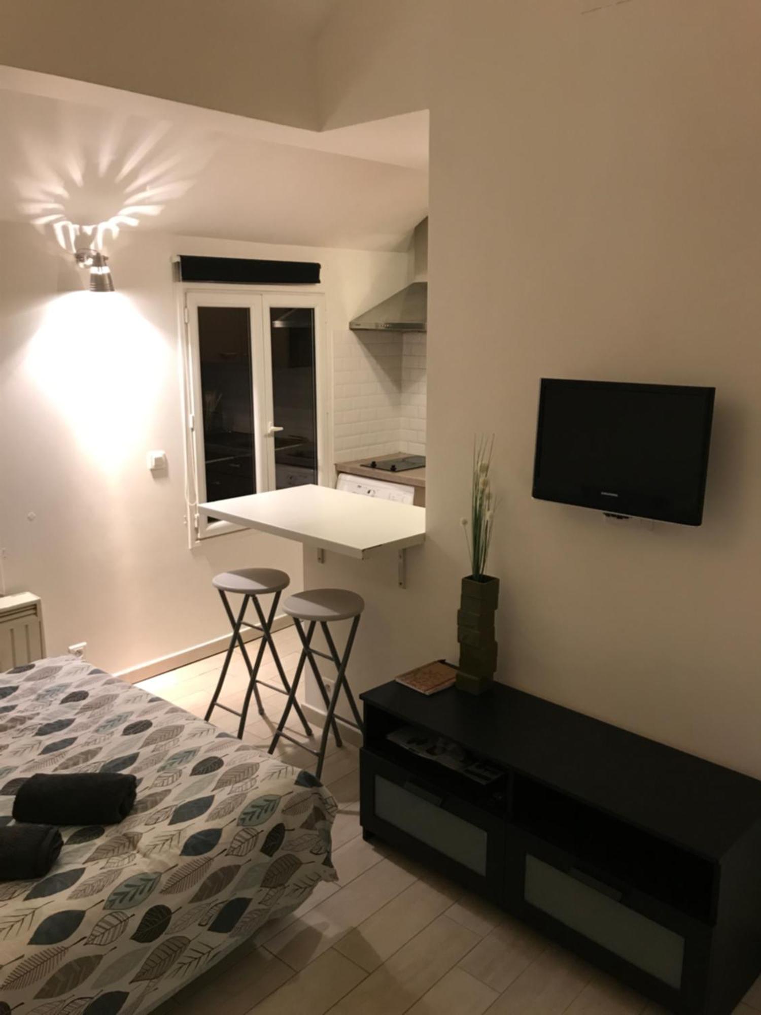 Le Studio - Hyper Centre De Fontainebleau - Proche Insead Kültér fotó