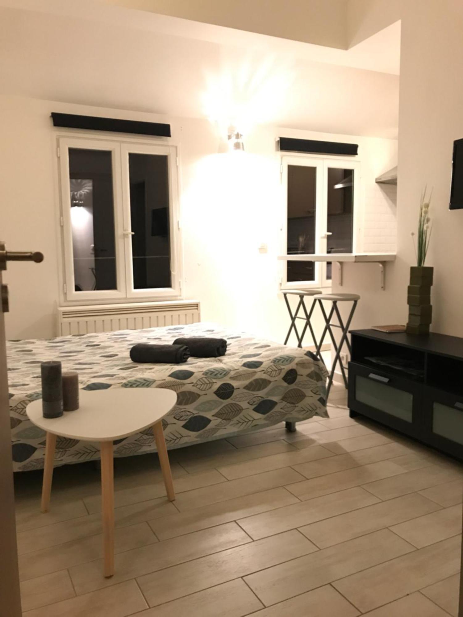 Le Studio - Hyper Centre De Fontainebleau - Proche Insead Kültér fotó